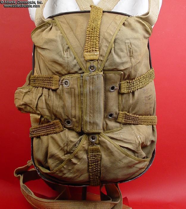 Collect Russia Luftwaffe parachute harness, backpack type as used by